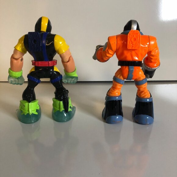 Mattel Rescue Heroes Action Figures 6in Roger Houston 2001 Gil Gripper 2002 - Picture 2 of 6